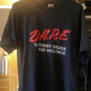 Sick vintage “DARE” D.A.R.E shirt!!! 90s Hipster Grail sze Large Great Condition